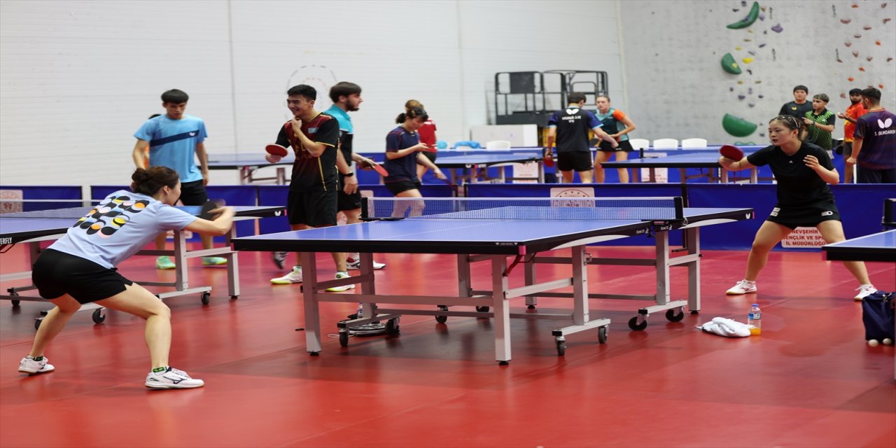 Nevşehir’de WTT Cappadocia 2025 Büyükler Masa Tenisi Şampiyonası başladı