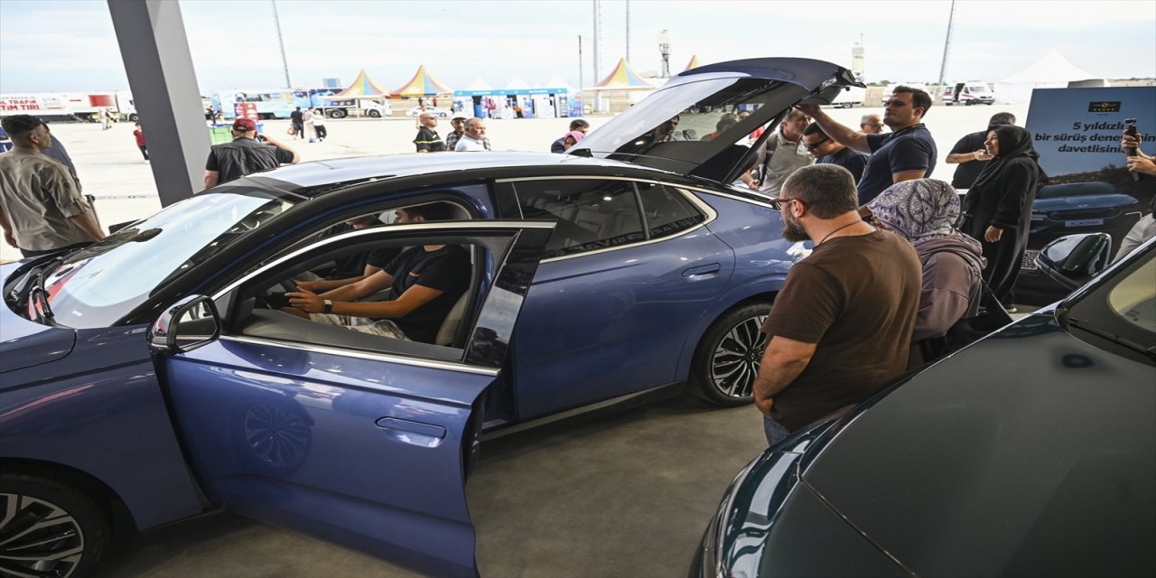 Togg’un 2’nci akıllı cihazı T10F, TEKNOFEST İstanbul’da vatandaşlarla buluştu