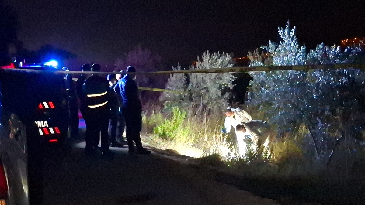 Antalya'da kayıp kişinin cesedi yol kenarında bulundu