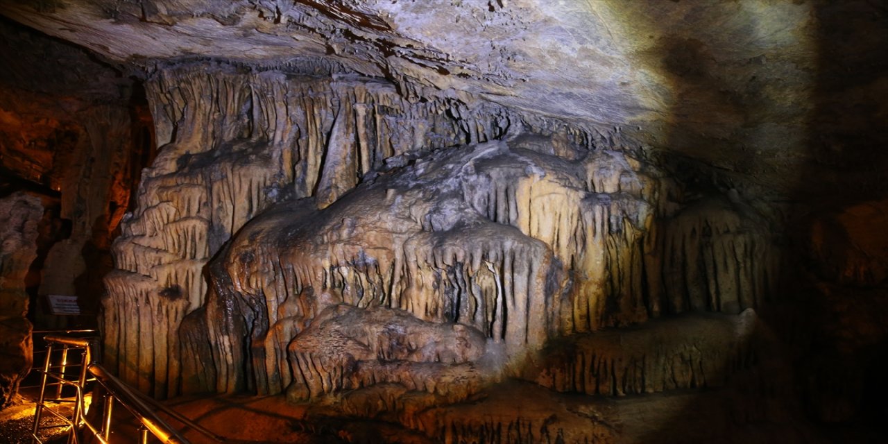 Ballıca Mağarası, yaz aylarında 107 bin 156 ziyaretçi ağırladı