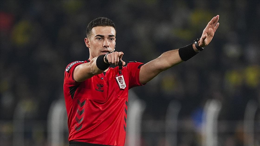 Süper Lig'de 6. hafta maçlarını yönetecek hakemler açıklandı
