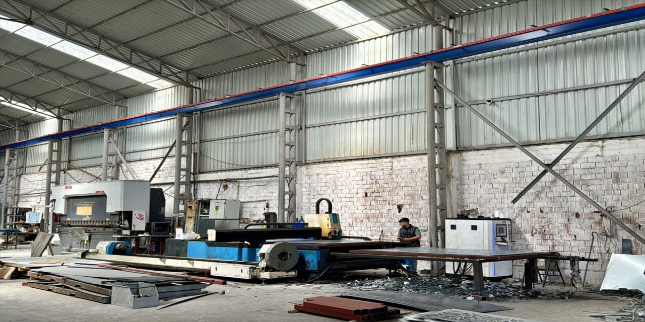 16 yaşındaki Kayışlı, metal atölyesinde yılın çırağı seçildi; hedefi CNC tezgahları üreten fabrika kurmak
