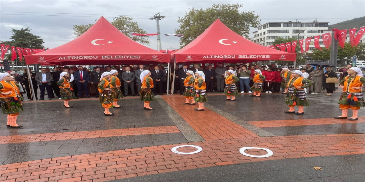 Atatürk’ün Ordu’ya gelişinin 101. yılı, çelenk sunumu, şiirler ve halk oyunlarıyla coşkuyla kutlandı