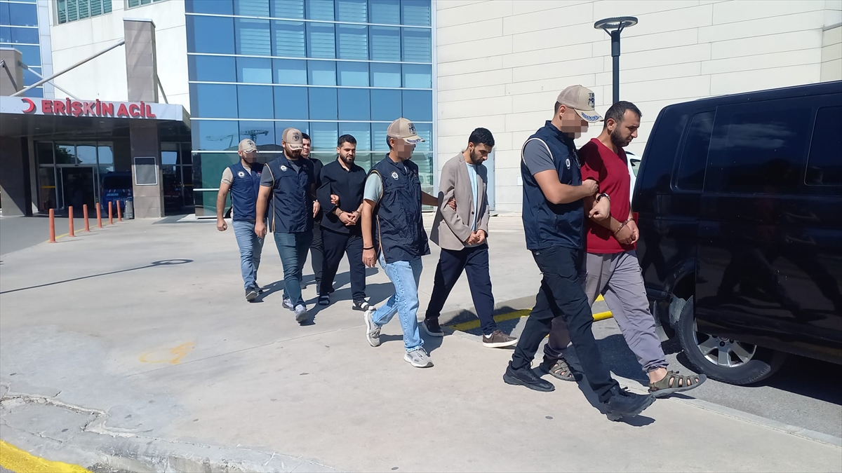 Manisa merkezli 3 ildeki DEAŞ operasyonunda yakalanan 4 şüpheli tutuklandı