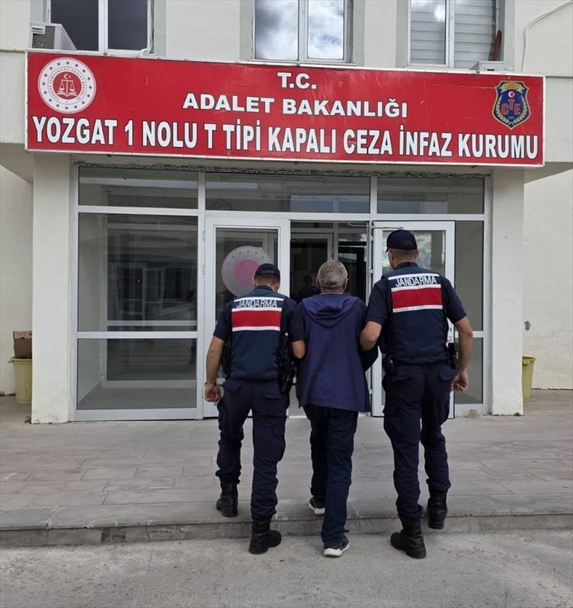 Kırşehir'de bir çifti evlerinde silahla öldüren zanlı tutuklandı