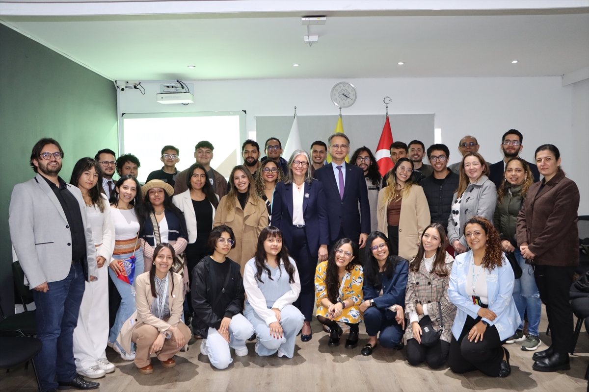 Kolombiya'da Türkiye Bursları Tanıtım Etkinliği düzenlendi