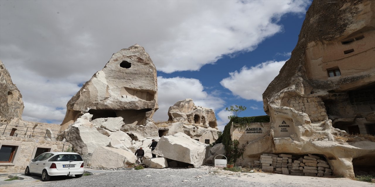 Göreme’de Peribacasında Gece Yarısı Çökme Meydana Geldi