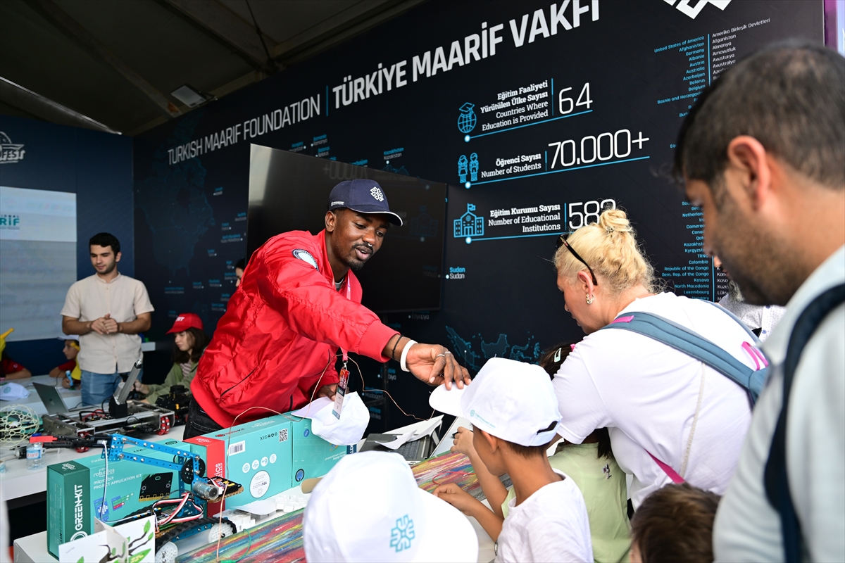 Türkiye Maarif Vakfının farklı ülkelerden gelen öğrencileri TEKNOFEST'te yerini aldı