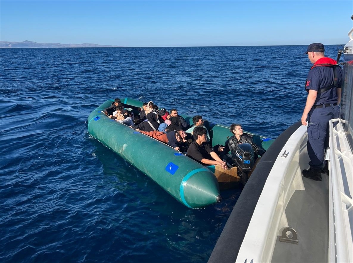 Çanakkale'de 24 düzensiz göçmen yakalandı