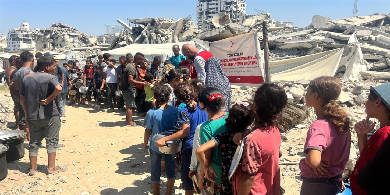 Türk Kızılay, Gazze'deki Al Emel ve Al Mawasi hastanelerine 6 ay süreyle ilaç ve tıbbi malzeme desteği sağlayacak