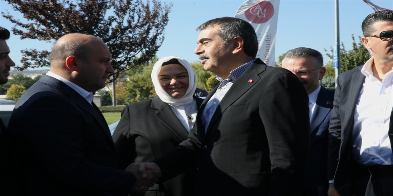 Bakan Tekin: Şehitlerimizi unutturmamak için Türkiye Yüzyılı Maarif Modeli’ni geliştirdik