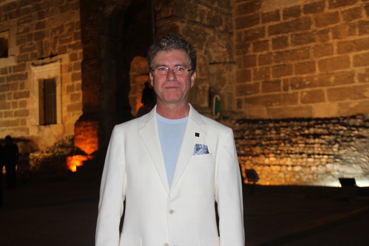 "Kuğu Gölü" balesi Aspendos Antik Tiyatrosu'nun tarihi atmosferinde sahnelendi