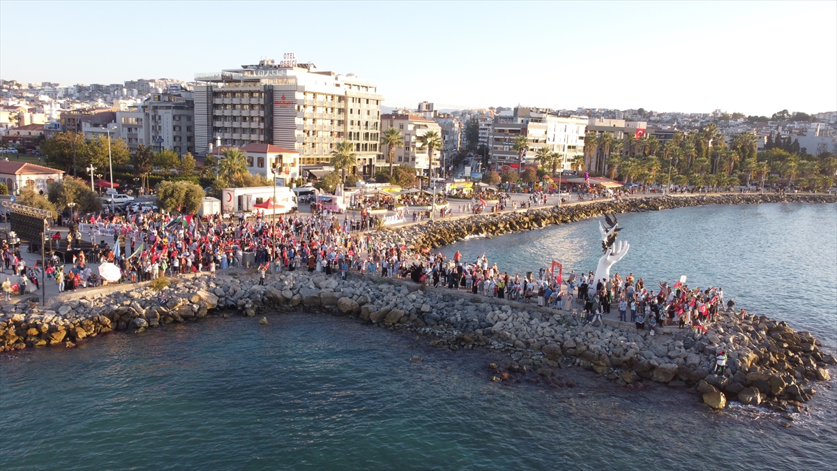 Kuşadası'ndan Küresel Sumud Filosu'na destek
