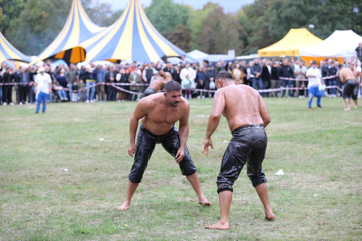 Almanya'da 16. Marl Yağlı Güreşleri düzenlendi