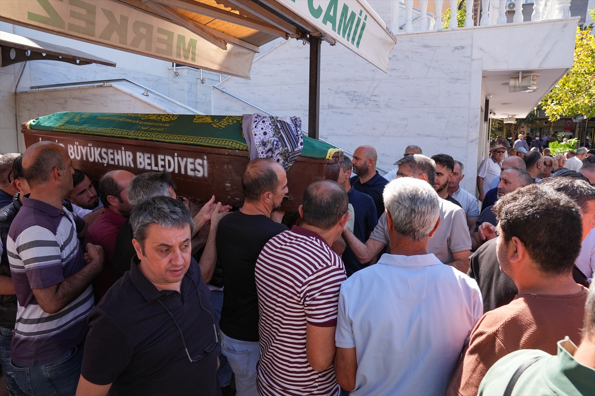 İzmir'de çocuğun nakliye asansöründen koltuk düşmesi sonucu ölümüne ilişkin 2 şüpheli tutuklandı