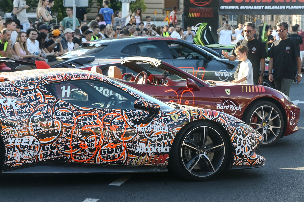 Dünyaca ünlü otomobil rallisi "Gumball 3000" Sırbistan'a ulaştı