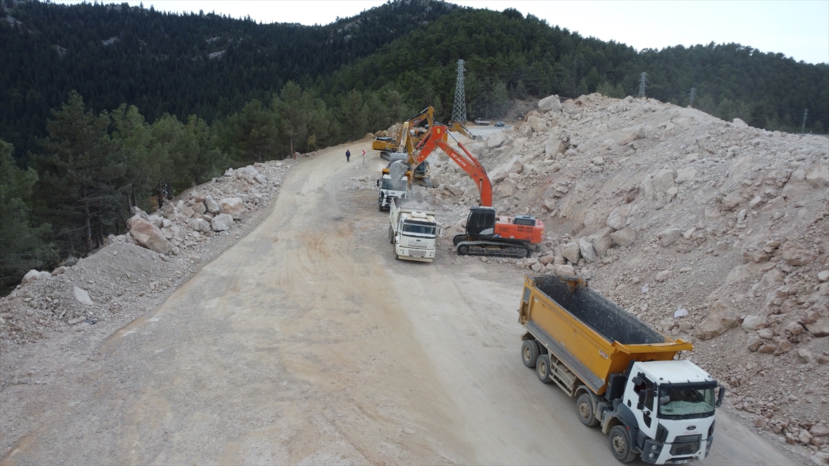 Akseki-Seydişehir kara yolu trafiğe kapatılacak