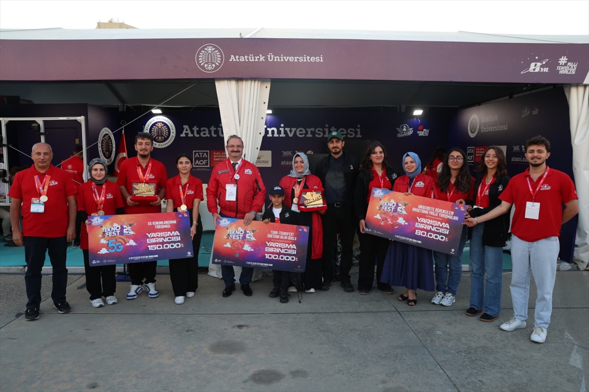 Atatürk Üniversitesi TEKNOFEST'te 11 madalya kazandı