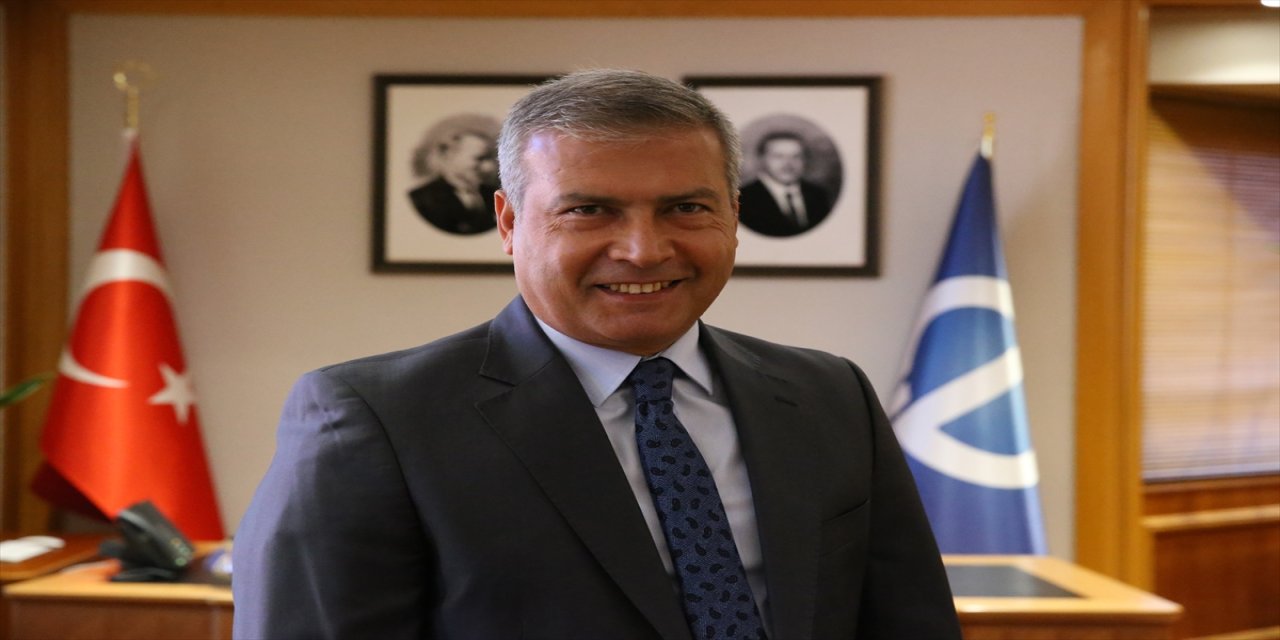 Anadolu Üniversitesi Açıköğretim Sistemi 49 programla öğrencilere eğitim veriyor