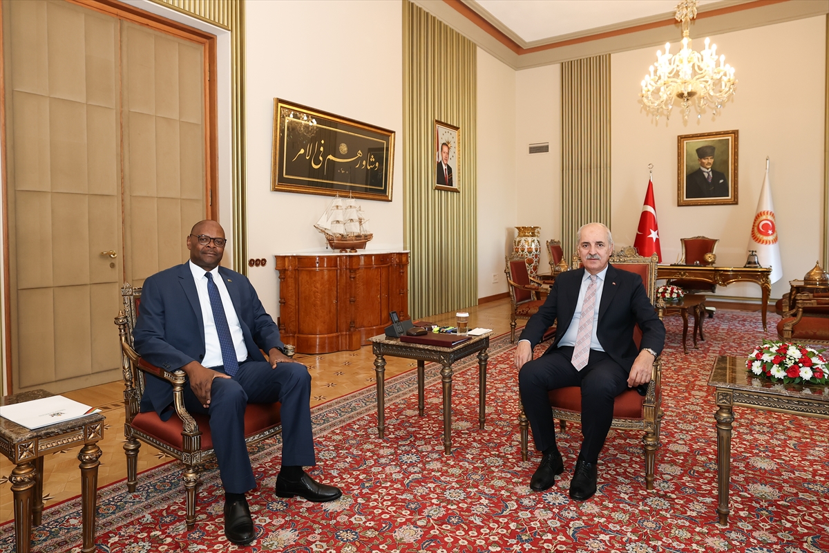 TBMM Başkanı Kurtulmuş, Zimbabve'nin Ankara Büyükelçisi Mutiwazuka'yı kabul etti
