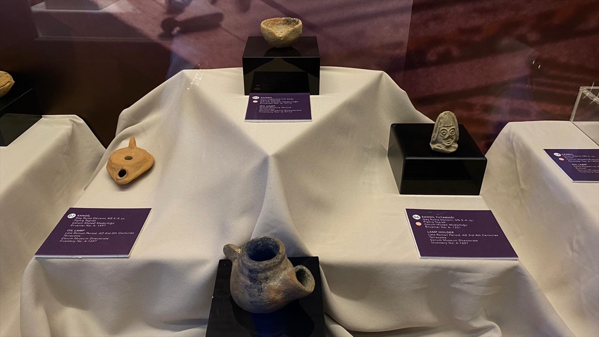 Çorum'da "Işığın Hikayesi: Antik Çağdan Günümüze Aydınlatma" sergisi açıldı