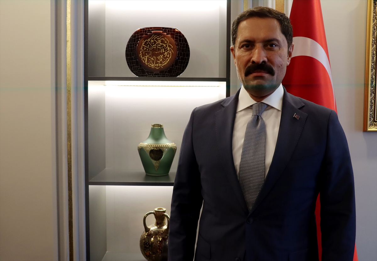 Hatay'da üç yılda 281 çocuk koruyucu aileyle sıcak yuvaya kavuştu