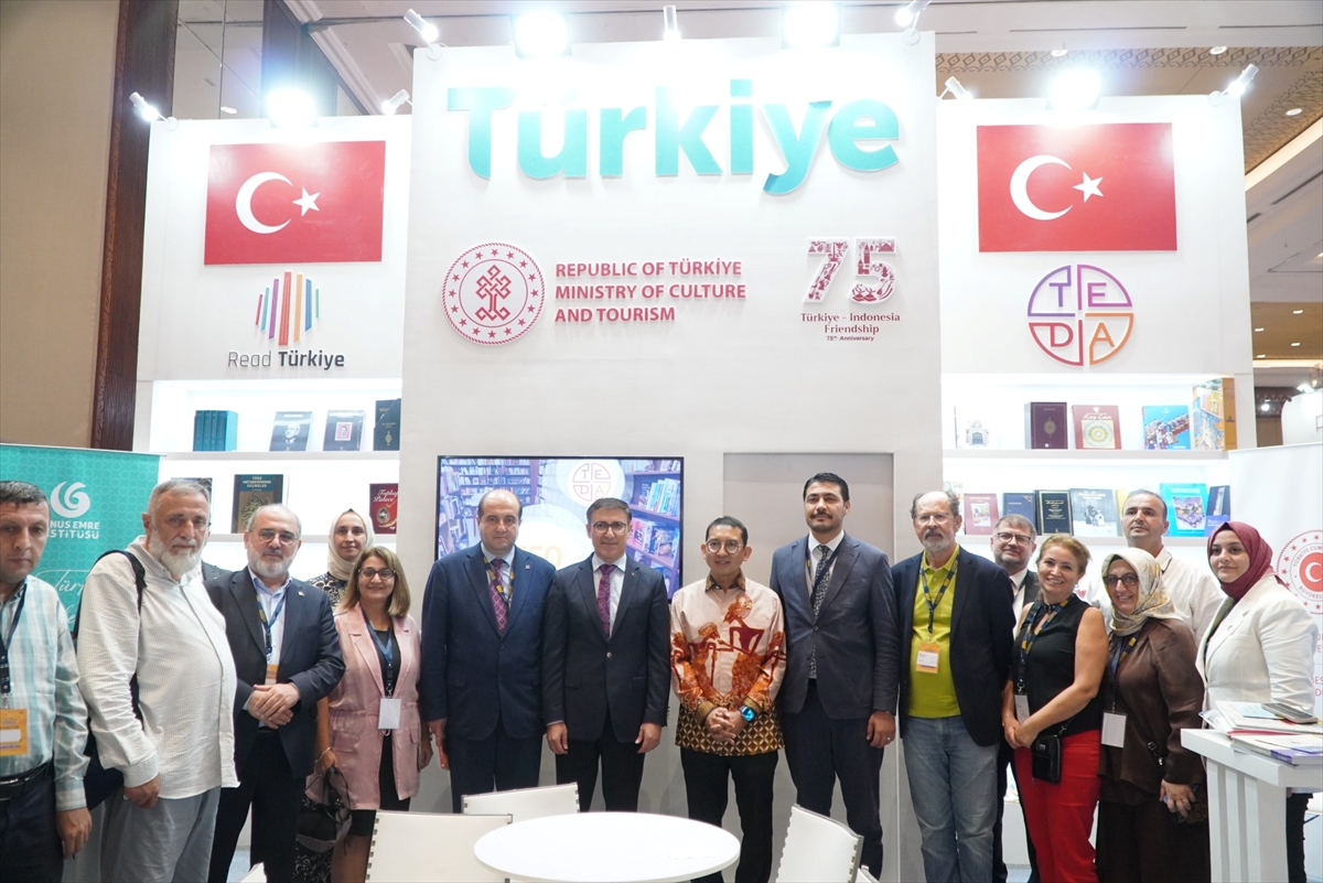Endonezya Uluslararası Kitap Fuarı'nda Türkiye standı yoğun ilgi görüyor