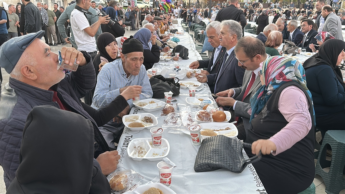 Tokat’ta 5 bin kişiye Ahi pilavı ikram edildi
