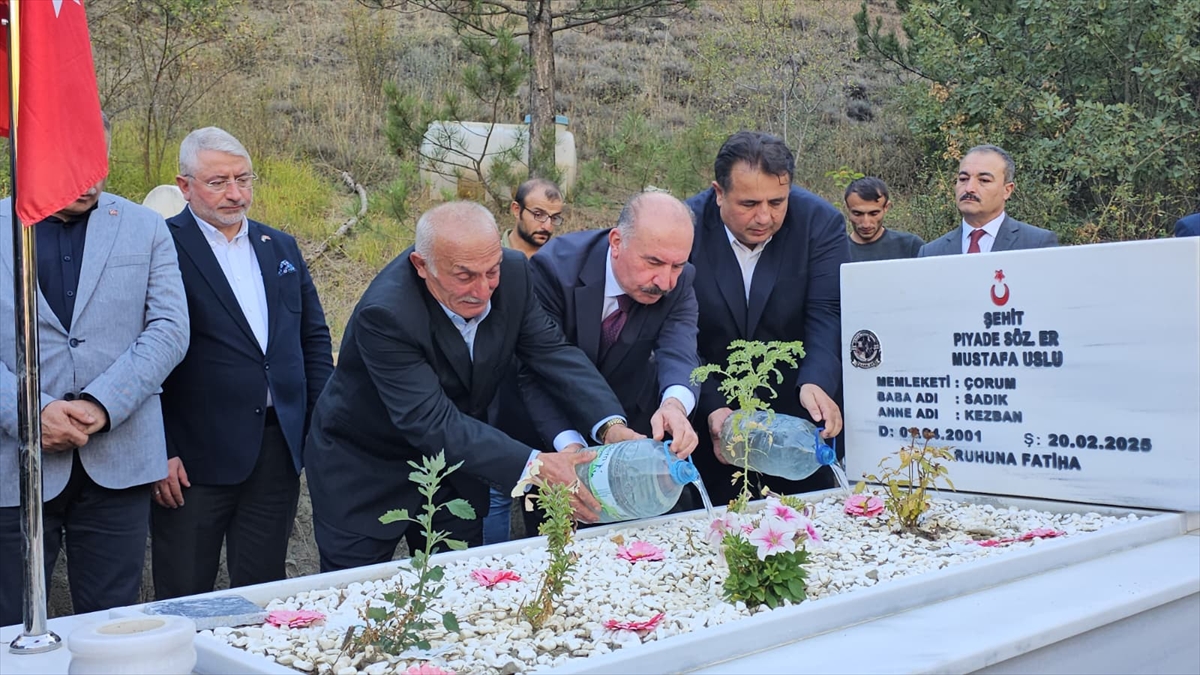 Şehit Sözleşmeli Er Mustafa Uslu'nun annesine söz verdiği evin inşaatı tamamlanarak aileye teslim edildi