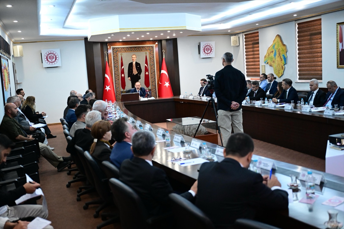 Isparta'da bağımlılıkla mücadele toplantısı yapıldı