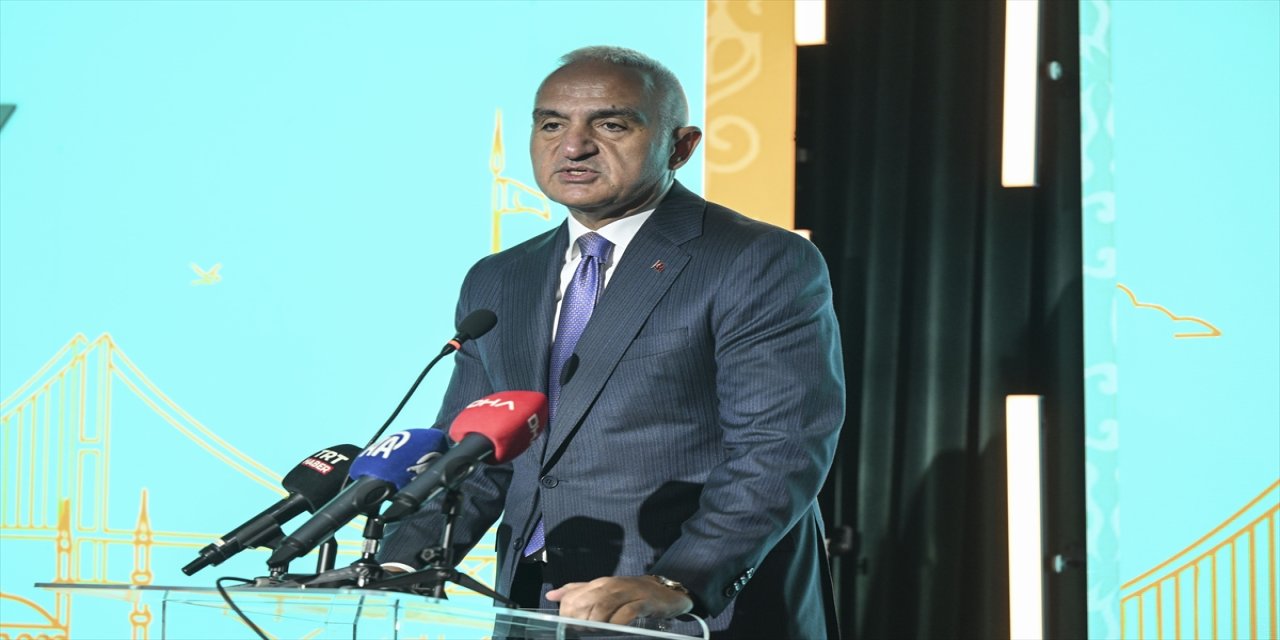 Bakan Ersoy: Türk müziği dijital platformlarla dünyaya açılıyor, telif gelirleri rekor seviyeye ulaştı