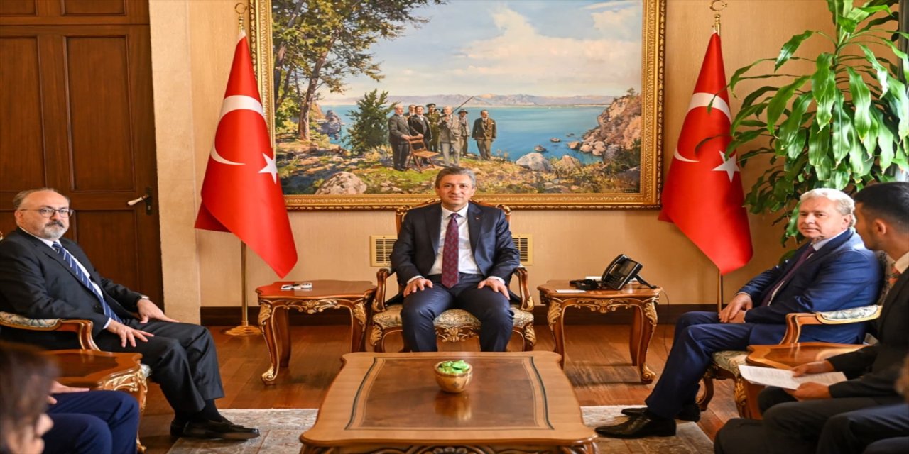 Moskova Bakanı Çeremin, Antalya Valisi Şahin’i Ziyaret Etti: Tarım, Turizm ve Ticarette İşbirliği Masada