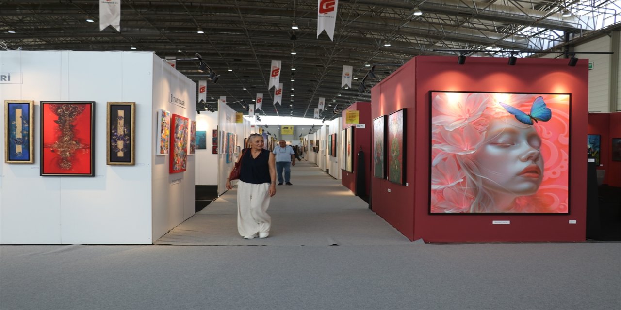 Adana’da Artconcept Çağdaş Sanat Fuarı Devam Ediyor