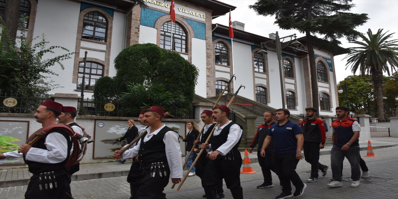 Trabzon’da İtfaiye Haftası yürüyüş ve etkinliklerle kutlandı