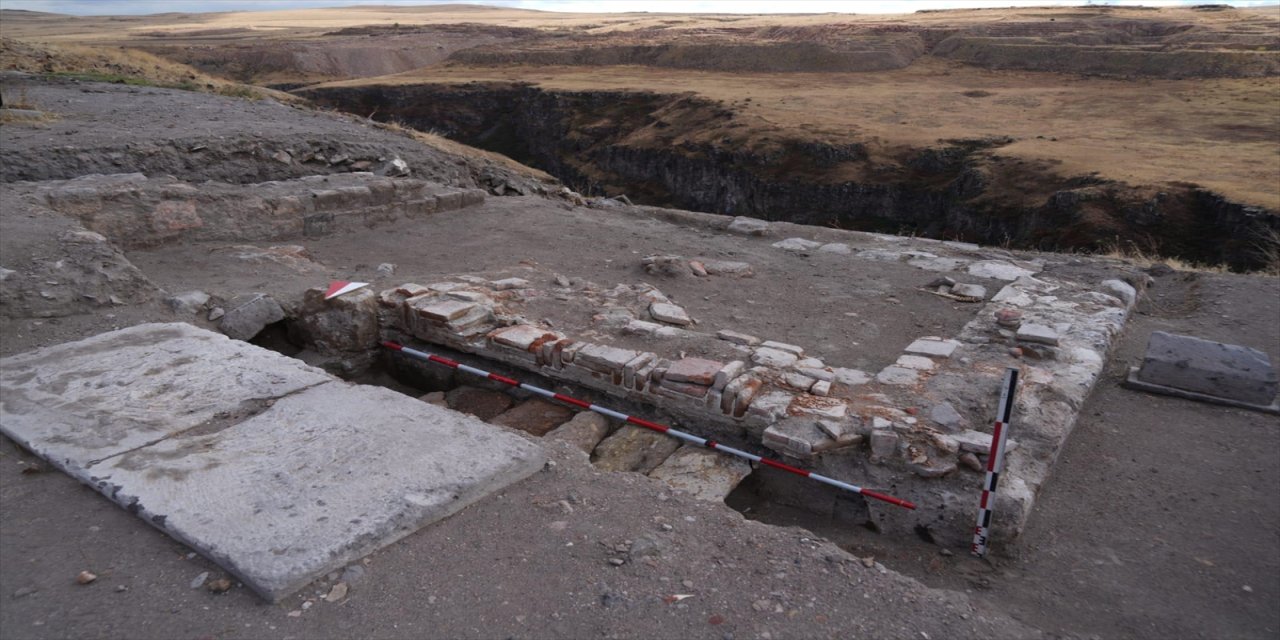 Ani Ören Yeri’nde Selçuklu kümbeti bulundu: Anadolu’daki ilk Türk-İslam kümbeti olabilir