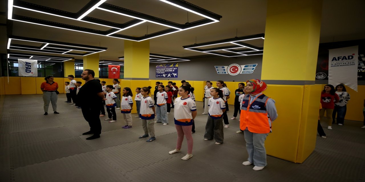 Kayseri AFAD ERVA Spor Kulübü: Çocuklar Spor Yapıyor, Afetlere Hazırlanıyor, Geleceğe Güçlü Adım Atıyor