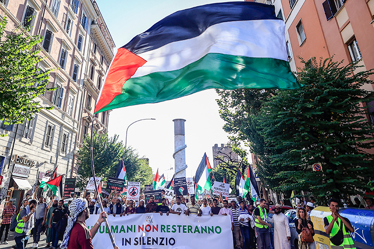 İtalya'da Müslümanlar Gazze'deki soykırımın durdurulması için yürüdü