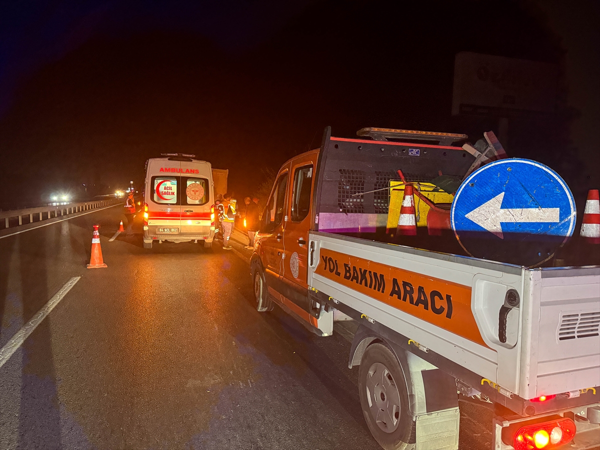 Kazalar durmuyor. Uşak'ta kamyona arkadan çarpan motosiklet sürücüsü öldü