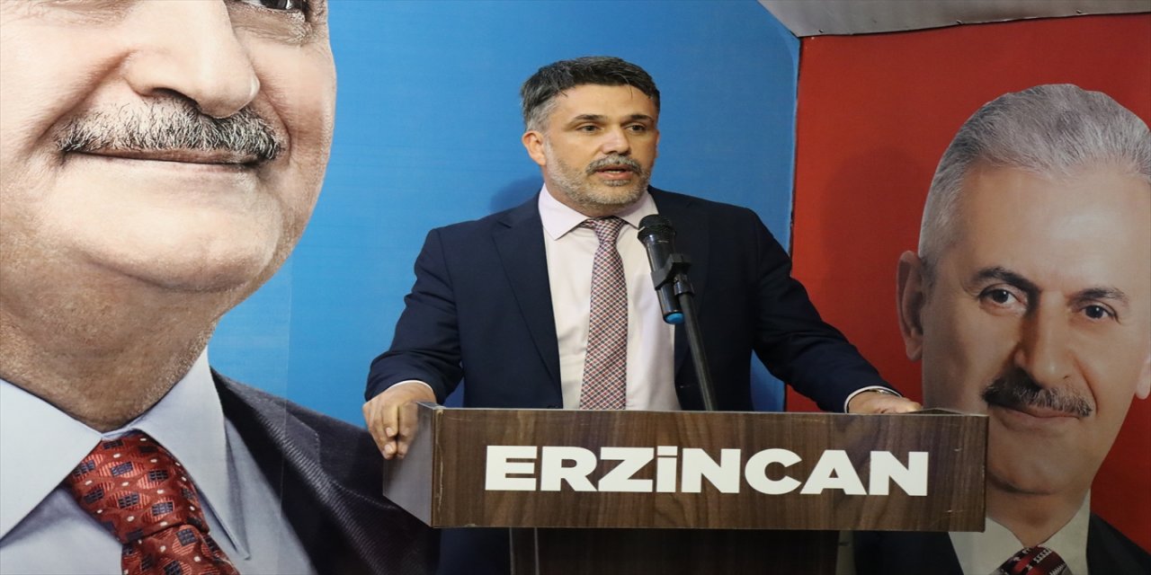 Erzincan’da yeşil dönüşüm ve iklim farkındalığı programı düzenlendi, iklim değişikliği ve 2053 hedefleri konuşuldu