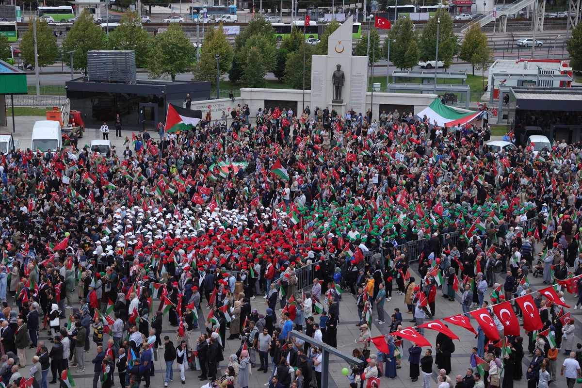 Kocaeli'de Küresel Sumud Filosu'na destek yürüyüşü yapıldı