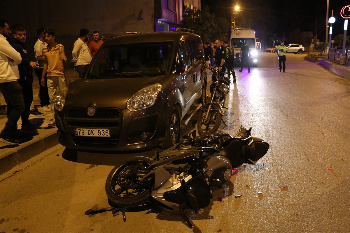 Kilis'te iki motosikletin çarpıştığı kazada 3 kişi yaralandı