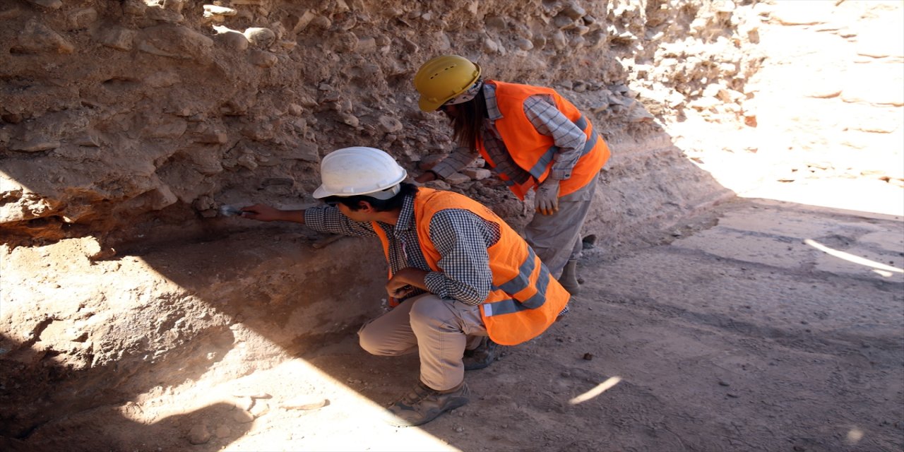 Aydın Tralleis Antik Kenti’nde 2 bin yıllık 3 Roma villasının izleri gün yüzüne çıkarılıyor