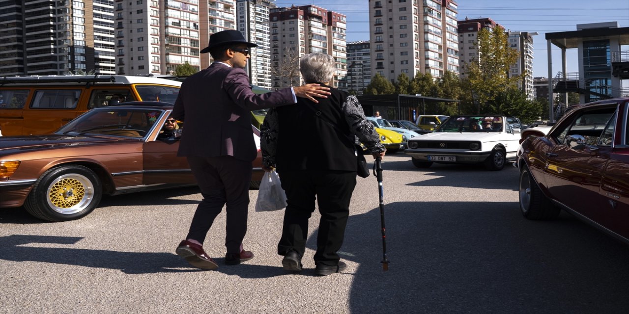 "Seçkin Beyefendiler Sürüşü" Ankara’dan Sivrihisar’a klasik otomobillerle prostat kanseri farkındalığı için düzenlendi