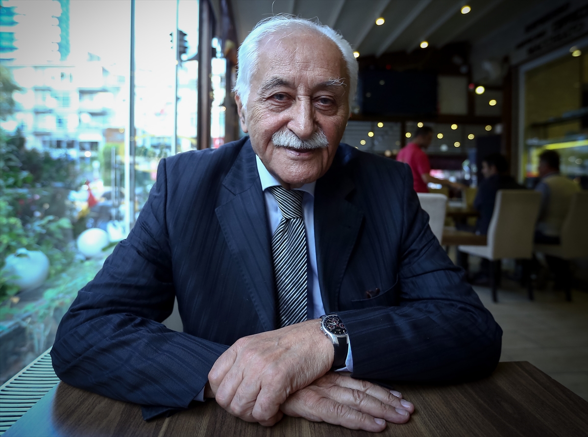 Türk Edebiyatının Milli Sesi: Yavuz Bülent Bakiler