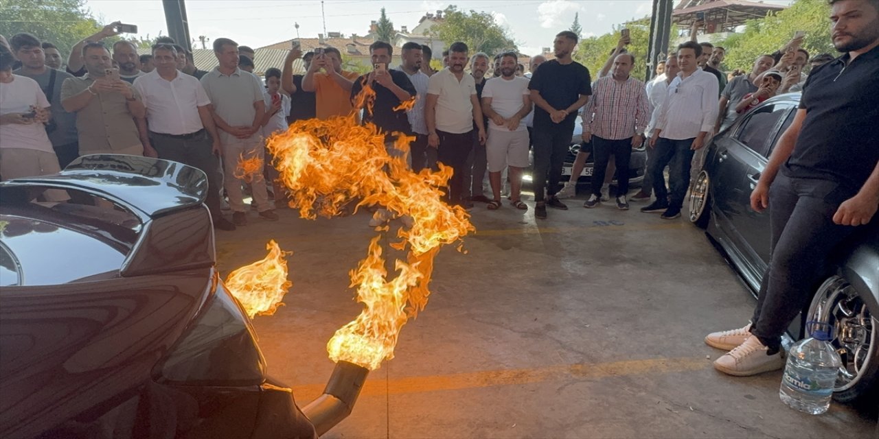 700 modifiye araç Seydikemer’de buluştu: Seydikemer Otomobil Festivali görkemli bir şölenle gerçekleştirildi