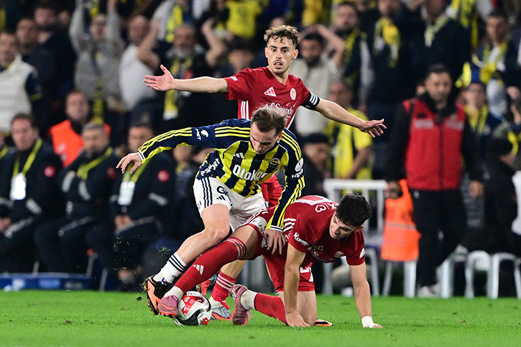Fenerbahçe, 3 resmi maç sonra galip