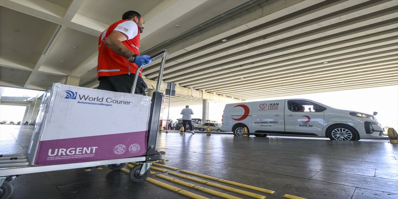 Türk Kızılay’dan zamana karşı operasyon: İspanya’dan getirilen altın kanla Gaziantep’te anne ve bebek kurtarıldı