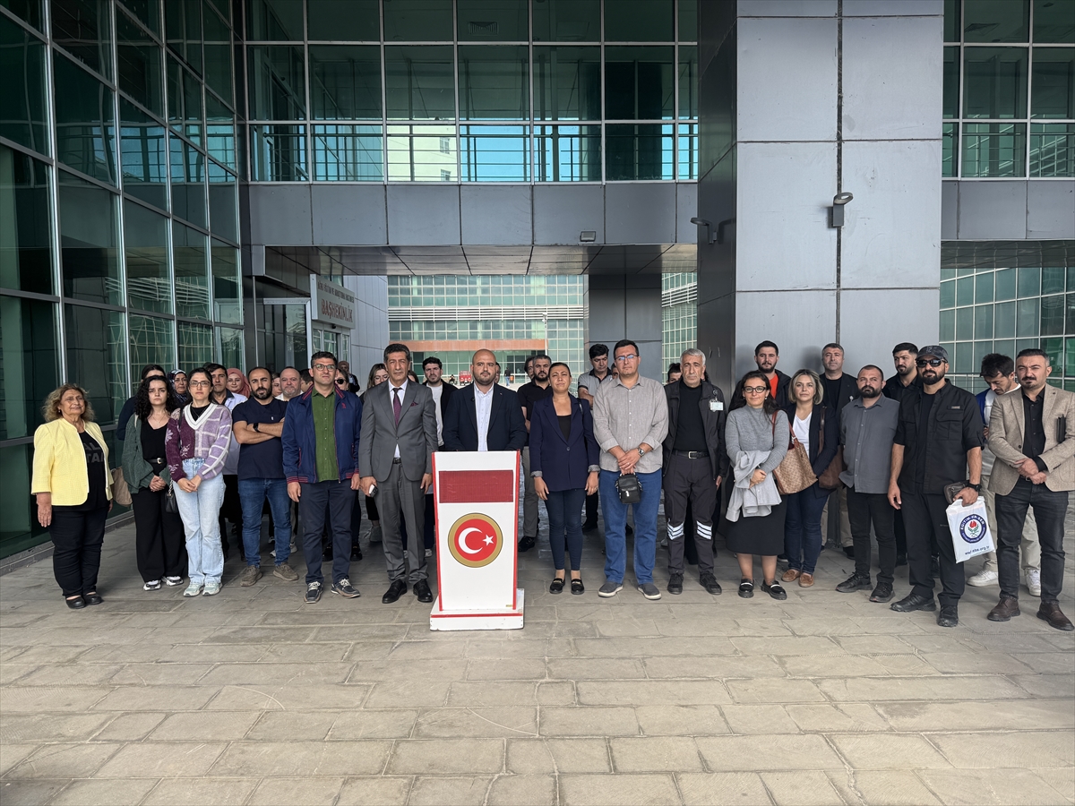 Ağrı'da sağlık çalışanları doktora yapılan saldırıya tepki gösterdi