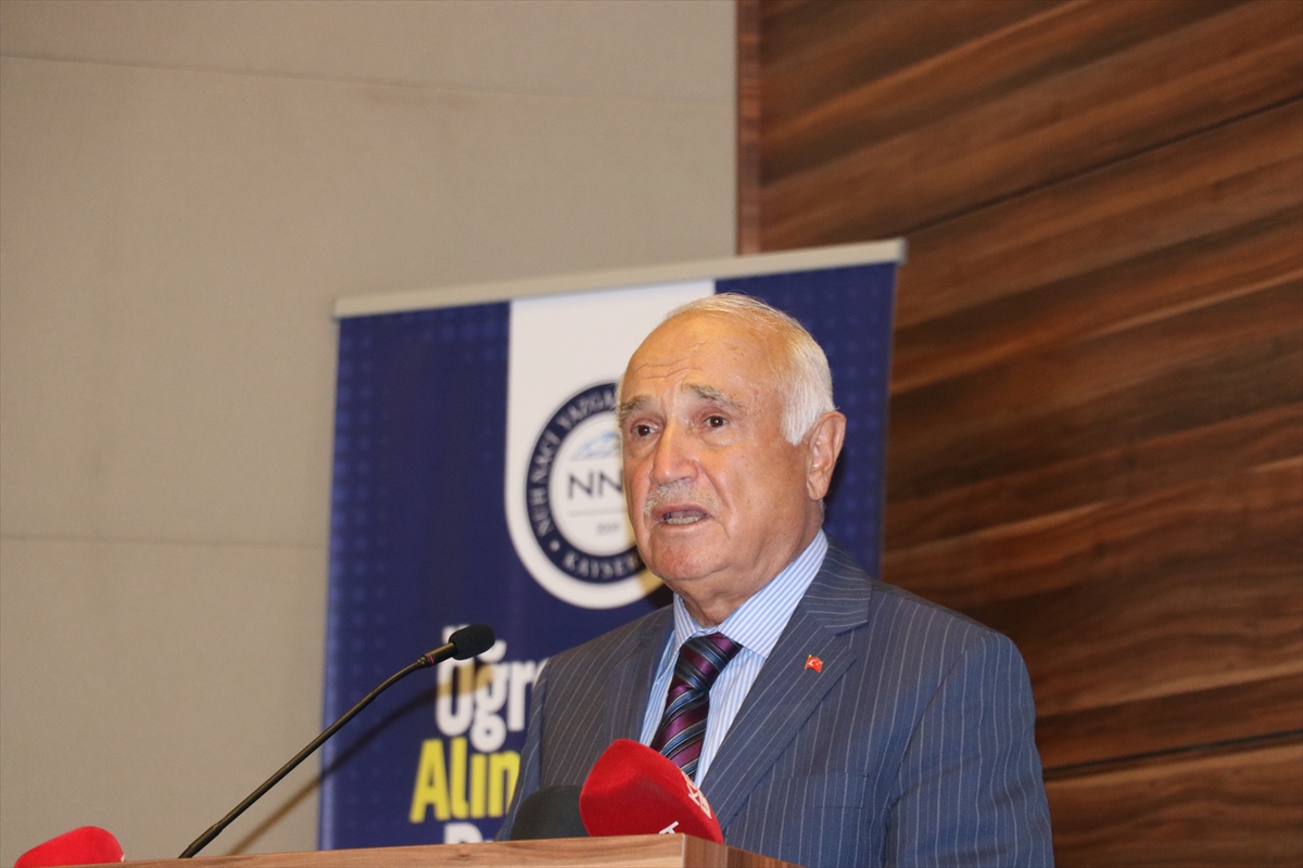 Eski TBMM Başkanı Çiçek, Kayseri’de üniversite açılış dersinde konuştu: