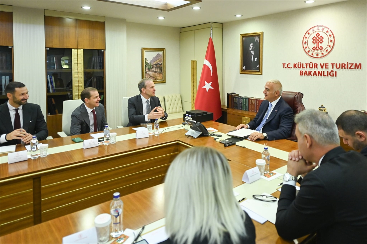 Bakan Ersoy, Google Küresel İlişkiler Başkanı Kent Walker ile görüştü: